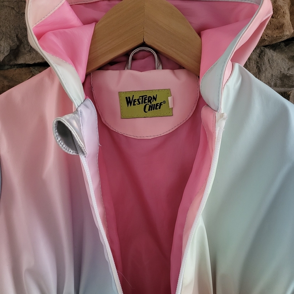 Unicorn-Inspired Ombre Raincoat - Picture 3 of 7